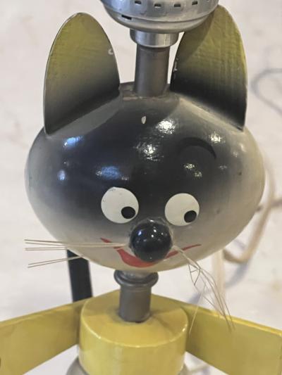 MID CENTURY CHARISMATIC WOODEN CAT LAMP