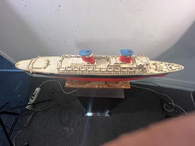 MID CENTURY ILLUMINATED SS UNITED STATES SHIP PLASTIC MODEL