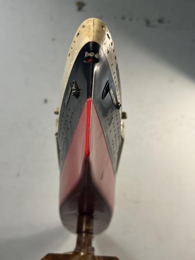 MID CENTURY ILLUMINATED SS UNITED STATES SHIP PLASTIC MODEL