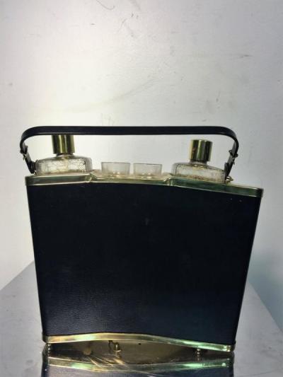 MID CENTURY MUSICAL ACCORDIAN BAR SET