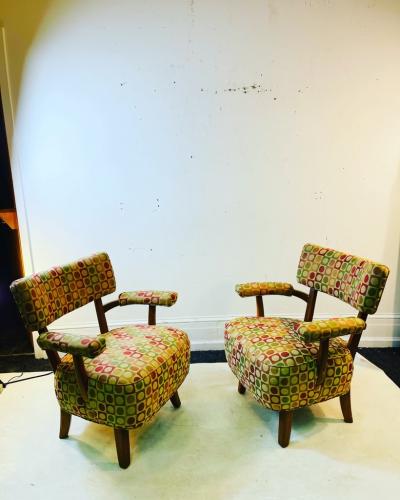 MID CENTURY PAIR OF ARM CHAIRS