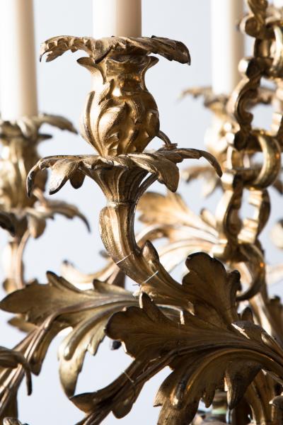 MID NINETEENTH CENTURY ENGLISH GILT BRASS 15 LIGHT CHANDELIER