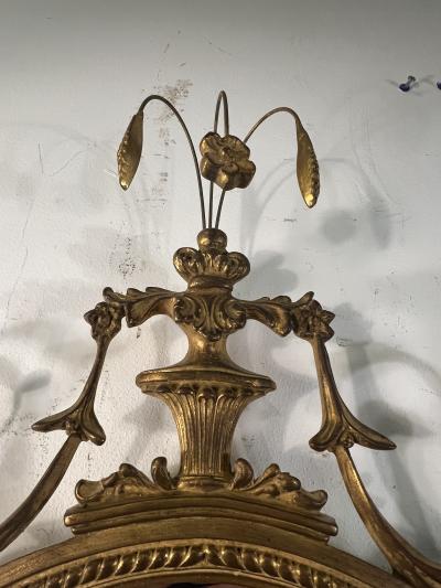 MODERN ANTIQUE REPRODUCTION OF GILT WOOD AND GESSO FEDERAL OVAL MIRROR