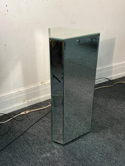 MODERN HEXAGONAL BEVELED MIRRORED PEDESTAL