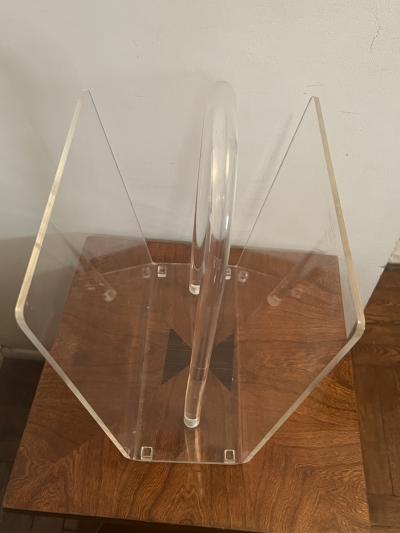 MODERN LUCITE MAGAZINE RACK