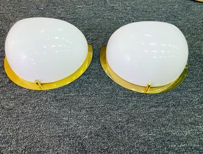 MODERN PAIR OF WHITE GLASS AND BRASS SCONCES