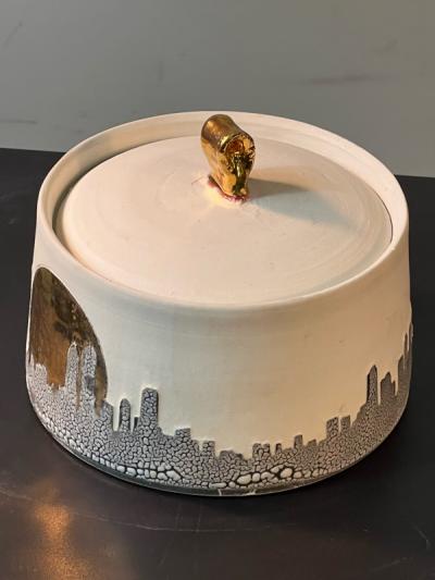 MODERN SCAVO CERAMIC NEW YORK CITY SKYLINE LIDDED BOX