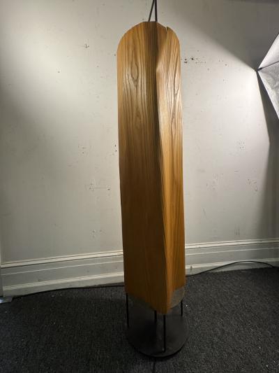 MODERNIST BENT WOOD SHADED FLOOR LAMP WITH BLACK PEFORATED METAL FRAME