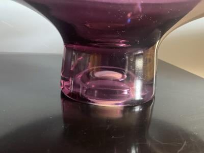 MODERNIST MID CENTURY AMETHYST GLASS FOOTED BOWL