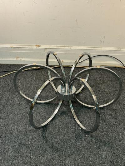 MODERNIST PAIR OF CHROME TUBULAR CHROME CAGE FORM END COFFEE TABLES