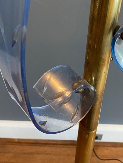 MODERNIST TRANSPARENT BLUE SWIRLED LUCITE AND BRASS FLOOR LAMP