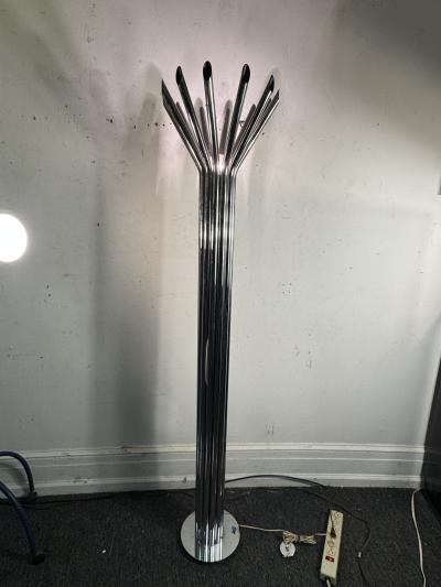 MODERNIST TUBULAR CHROME SPRAY FLOOR LAMP