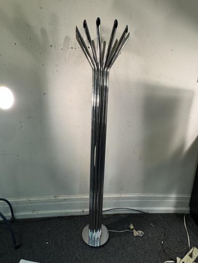 MODERNIST TUBULAR CHROME SPRAY FLOOR LAMP