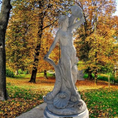 Magnificent Italian Fountain Sculpture of Goddess with Delphines