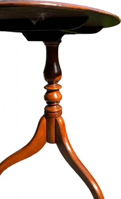 Mahogany Cross banded Tripod table