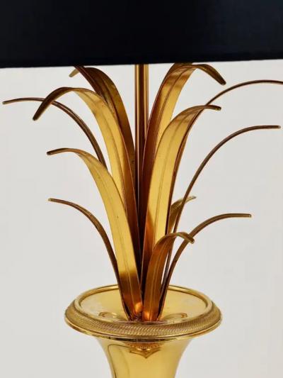 Maison Charles Hollywood Regency Pineapple Leaf Gilt Brass and Glass Table Lamp France 1970s