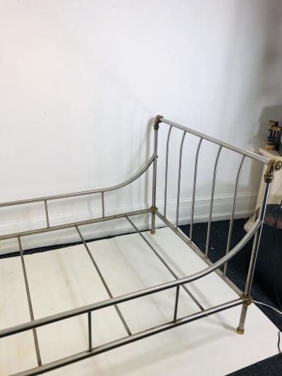 Maison Jansen MAISION JANSEN BRUSHED STEEL AND BRASS DAYBED