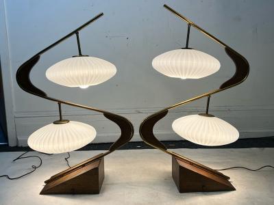 Majestic Lamp company EXCEPTIONAL PAIR OF MID CENTURY Z LAMPS BY MAJESTIC