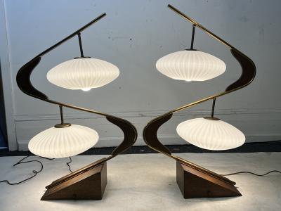 Majestic Lamp company EXCEPTIONAL PAIR OF MID CENTURY Z LAMPS BY MAJESTIC