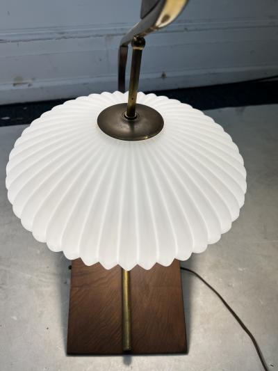 Majestic Lamp company EXCEPTIONAL PAIR OF MID CENTURY Z LAMPS BY MAJESTIC