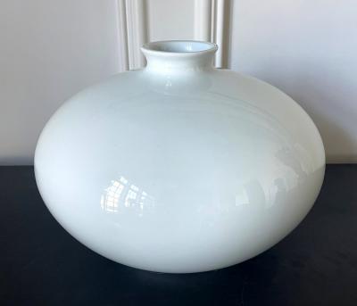 Manji Inoue Contemporary Japanese White Glaze Ceramic Vase by Inoue Manji
