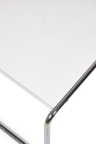 Marcel Breuer Marcel Breuer for Gavina Knoll International Mid Century White Mica Laccio End
