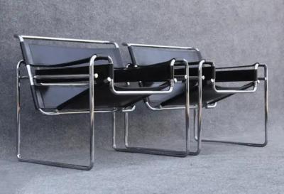 Marcel Breuer Pair of Signed Marcel Breuer Wassily Lounge Chairs Stendig Made in Italy 1960s