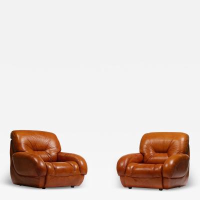 Mario Bellini 1970s Italian Mid Century Modern Plush Carmel Leather Club Chairs