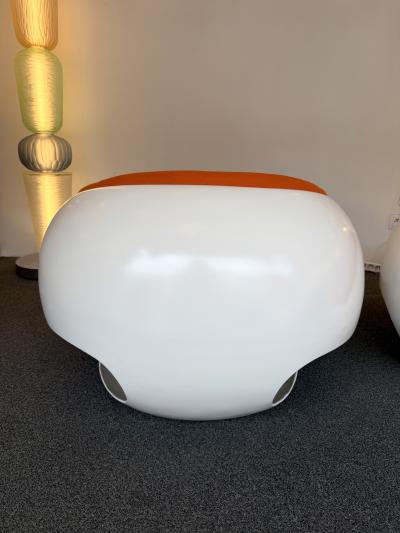 Mario Sabot Pair of Fiberglass POD Armchairs by Mario Sabot Italy 1970s