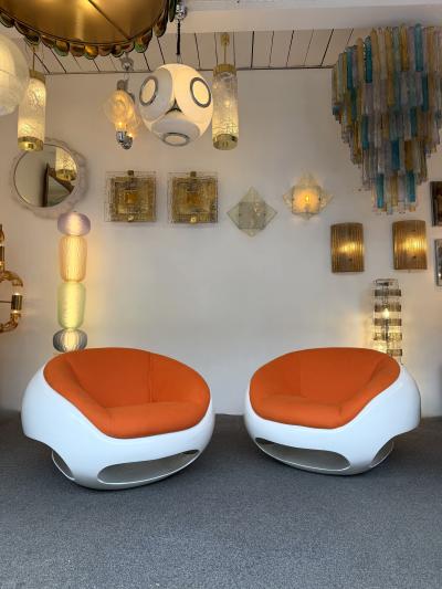 Mario Sabot Pair of Fiberglass POD Armchairs by Mario Sabot Italy 1970s