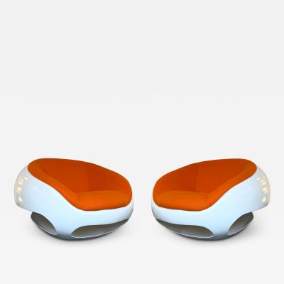 Mario Sabot Pair of Fiberglass POD Armchairs by Mario Sabot Italy 1970s