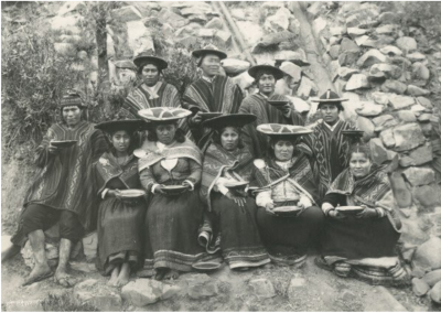 Martin Chambi Quiguijana couples drinking chicha Cusco 1935