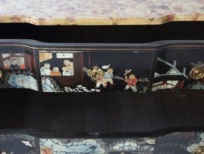 Martin Ohneberg AN 18TH CENTURY COROMANDEL LACQUER COMMODE BY MARTIN OHNEBERG
