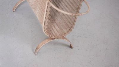 Mathieu Mat got Mathieu Mat got Folded Magazine Stand