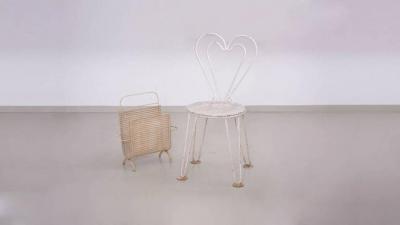 Mathieu Mat got Mathieu Mat got Folded Magazine Stand