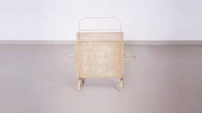 Mathieu Mat got Mathieu Mat got Folded Magazine Stand