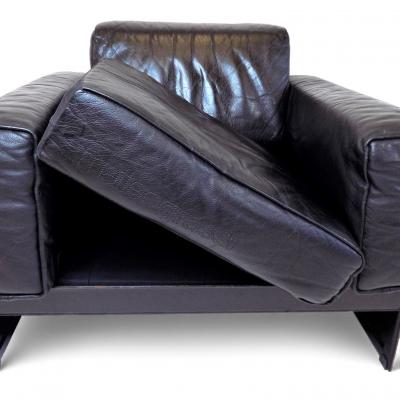 Matteo Grassi Matteo Grassi Korium KM 3 1 set of 2 leather club chairs by Tito Agnoli 1980