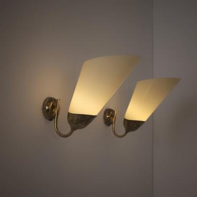 Mauri Almari Pair of Mid Century Sizable Wall Lamps 71011 Mauri Almari Idman 1950s