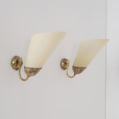 Mauri Almari Pair of Mid Century Sizable Wall Lamps 71011 Mauri Almari Idman 1950s