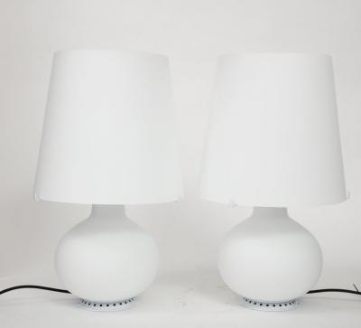 Max Ingrand Medium White Glass Table Lamp by Max Ingrand for Fontana Arte Model 1853 Italy