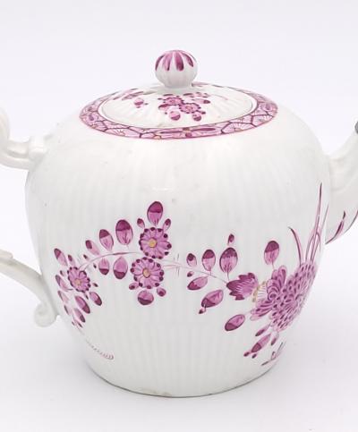 Meissen Tea Pot with Replaced Silver Spout Germany circa 1750