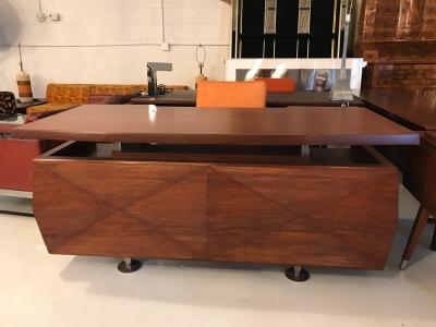 Melchiorre Bega Melchorre Bega desk