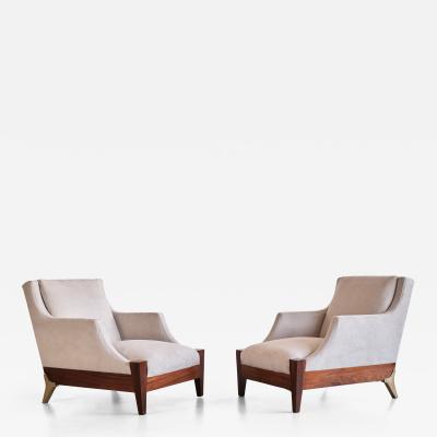 Melchiorre Bega Pair of Melchiorre Bega Armchairs in Walnut Brass Ivory Fabric Italy 1940s