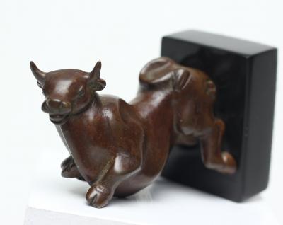 Michael Lantz Rare Bronze Sculpture of a Sitting Bull by American Sculptor Michael Lantz