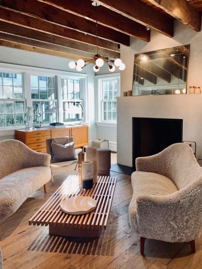 Michael Verheyden DURE VASE IN WHITE ALABASTER AND TAUPE PYTHON