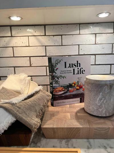 Michael Verheyden LARGE CONTAINER IN GRIGIO VENATO ANTICO MARBLE