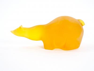 Mid 20th Century Amber Orange Decorative Sculpture Of A Bear