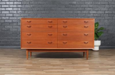 Mid Century Danish Modern Teak 8 Drawer Dresser