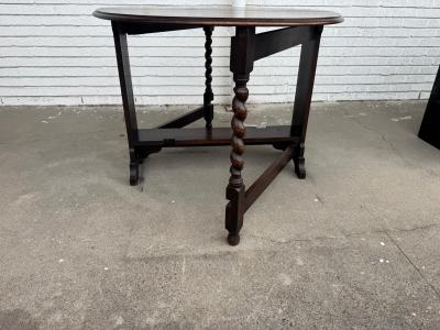Mid Century Drop Leaf table