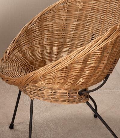 Mid Century Italian Wicker Salon Set Four Lounge Chairs and Circular Table